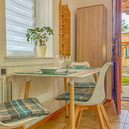 Apartment Cozy In With Kitchen *
